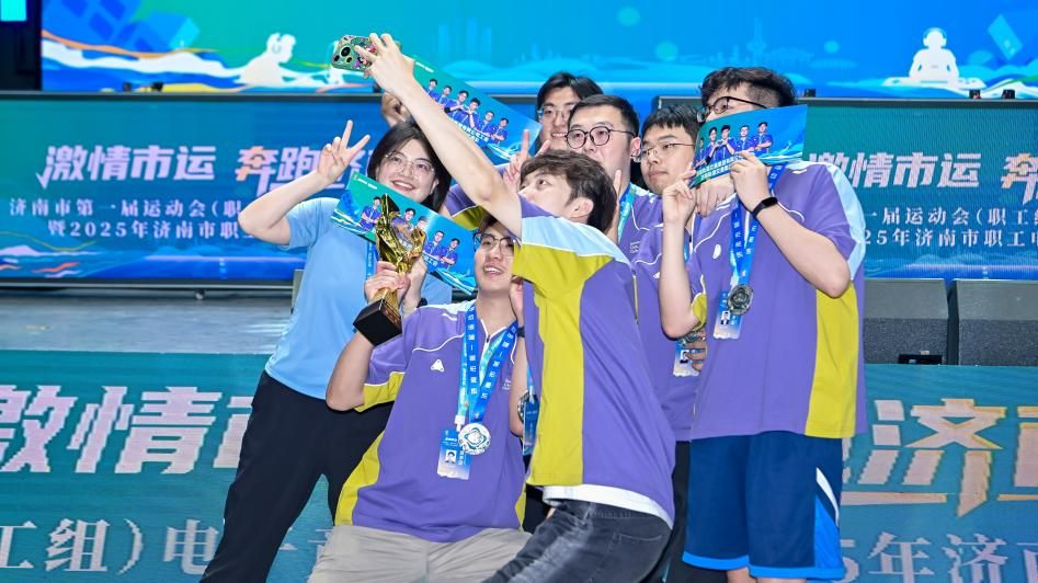 一个值得关 一个值得关