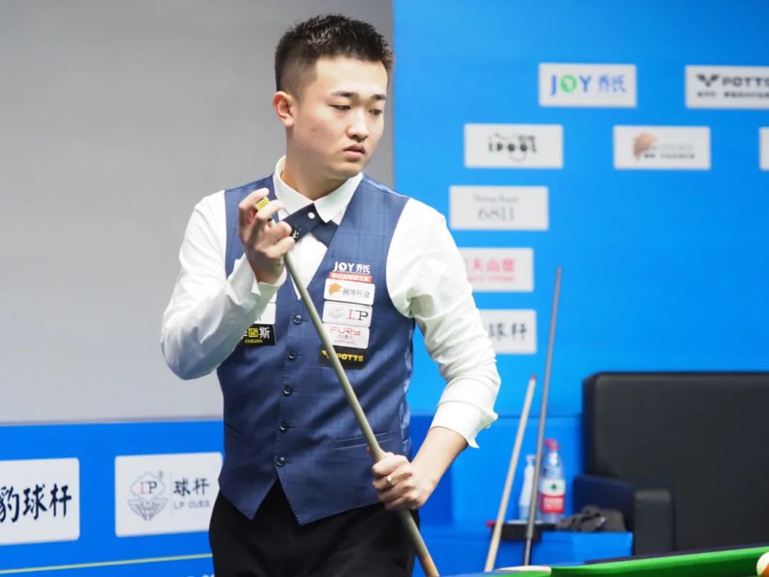 也凸显了球 也凸显了球