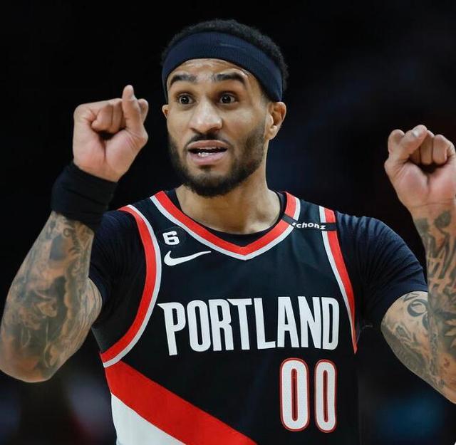 摆出密集防 摆出密集防